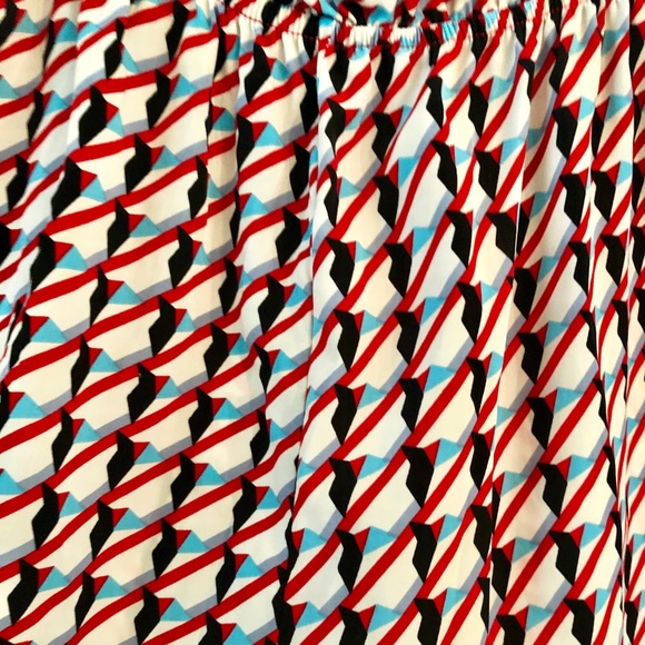 Strapless romper size M with unique print - Picture 3 of 3